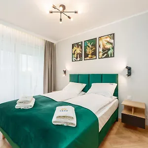 Laba Kasprowicza 20c Parking Basen Fitness Bawialnia W Cenie, Parkplatz Schwimmbad Fitness Spielzimmer Im Preis Kołobrzeg